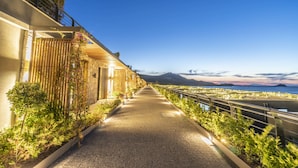 星評価なしの画像、5 / 124、ボタン