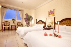 ファミリー ルーム | デスク、遮光カーテン、WiFi (無料)、ベッドシーツ