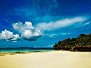 Beach - Nirwana Buton Villa (Bau-Bau)