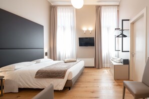Junior Suite Superior | Premium bedding, down comforters, Select Comfort beds, in-room safe - Hotel Palazzo Martinelli Dolfin (Venice)