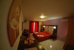 Camera Deluxe con letto matrimoniale o 2 letti singoli | Insonorizzazione, Wi-Fi gratuito, lenzuola