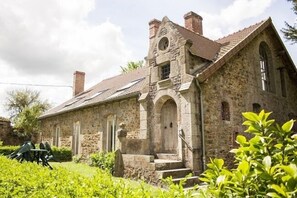 Familie cottage, Meerdere bedden, niet-roken, uitzicht op tuin (016 Chardin) | Terras