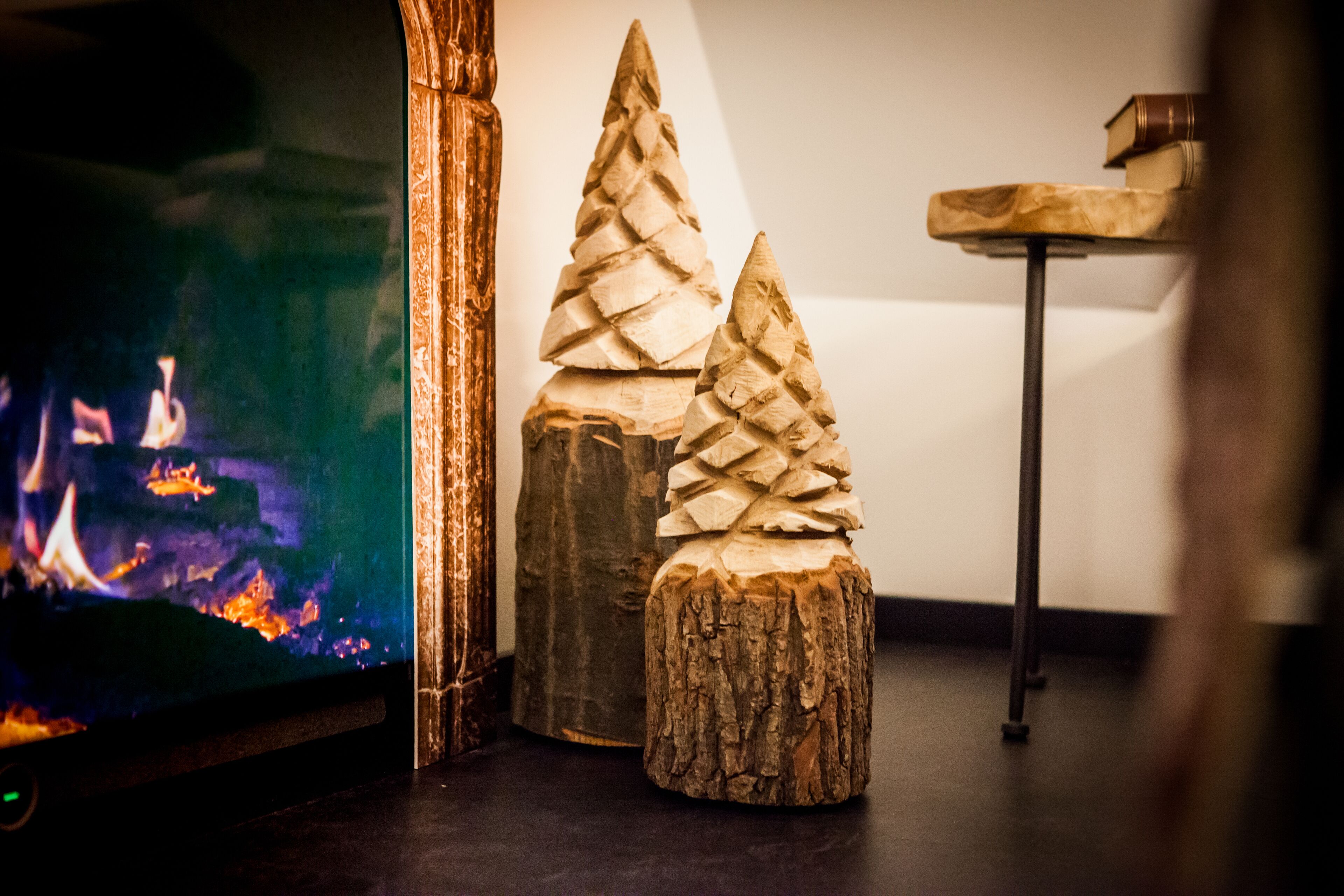 hypo-allergenic bedding, in-room safe, desk, laptop workspace