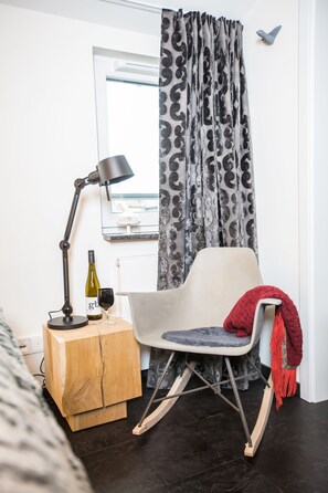 Dobbeltrom for 1 person – design | Oppholdsområde | Flatskjerm-TV og nettbrett