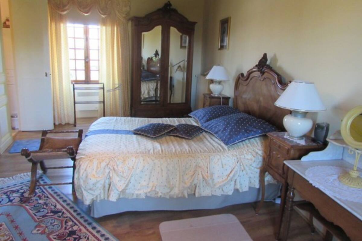 Suite (Henri IV) | Individueel gedecoreerd, individueel gemeubileerd, gratis babybedden