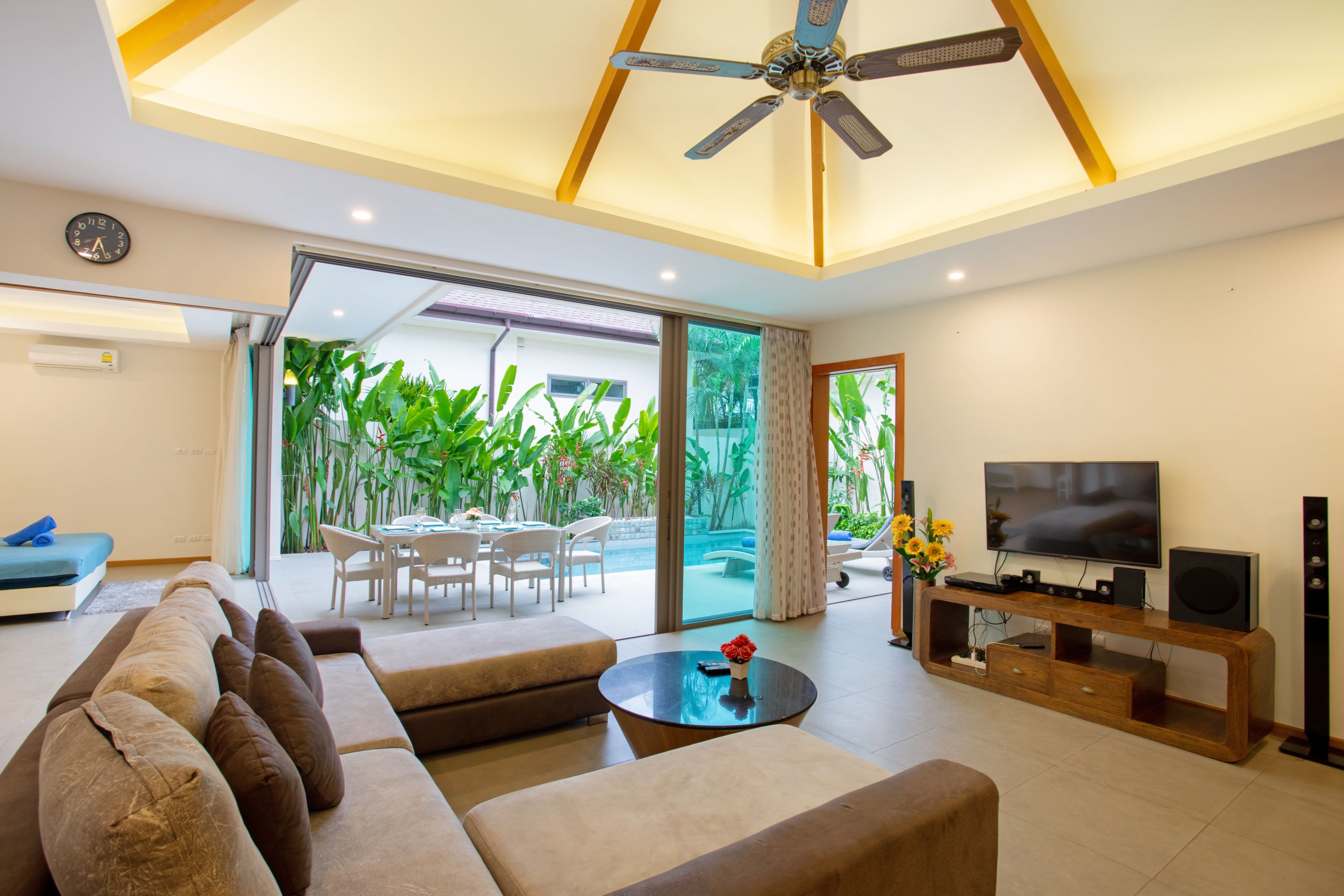 ทีวีจอแอลซีดี