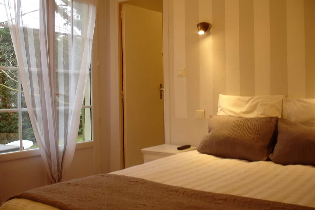 double or twin room | individually decorated, individually furnished, soundproofing