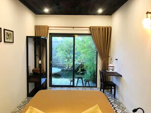 Desk, blackout drapes, iron/ironing board, free WiFi