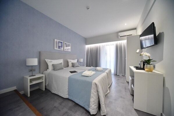 Standard Double or Twin Room | 1 bedroom, in-room safe, blackout drapes, soundproofing - My Charm Lisbon Suites (Lisbon)