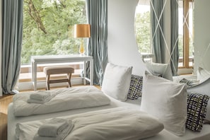 Chambre Familiale, terrasse (48 qm) | Literie de qualité supérieure, rideaux occultants, chambres insonorisées