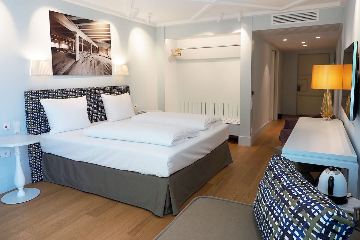 Double Room, Accessible | 1 bilik tidur, peralatan tempat tidur premium