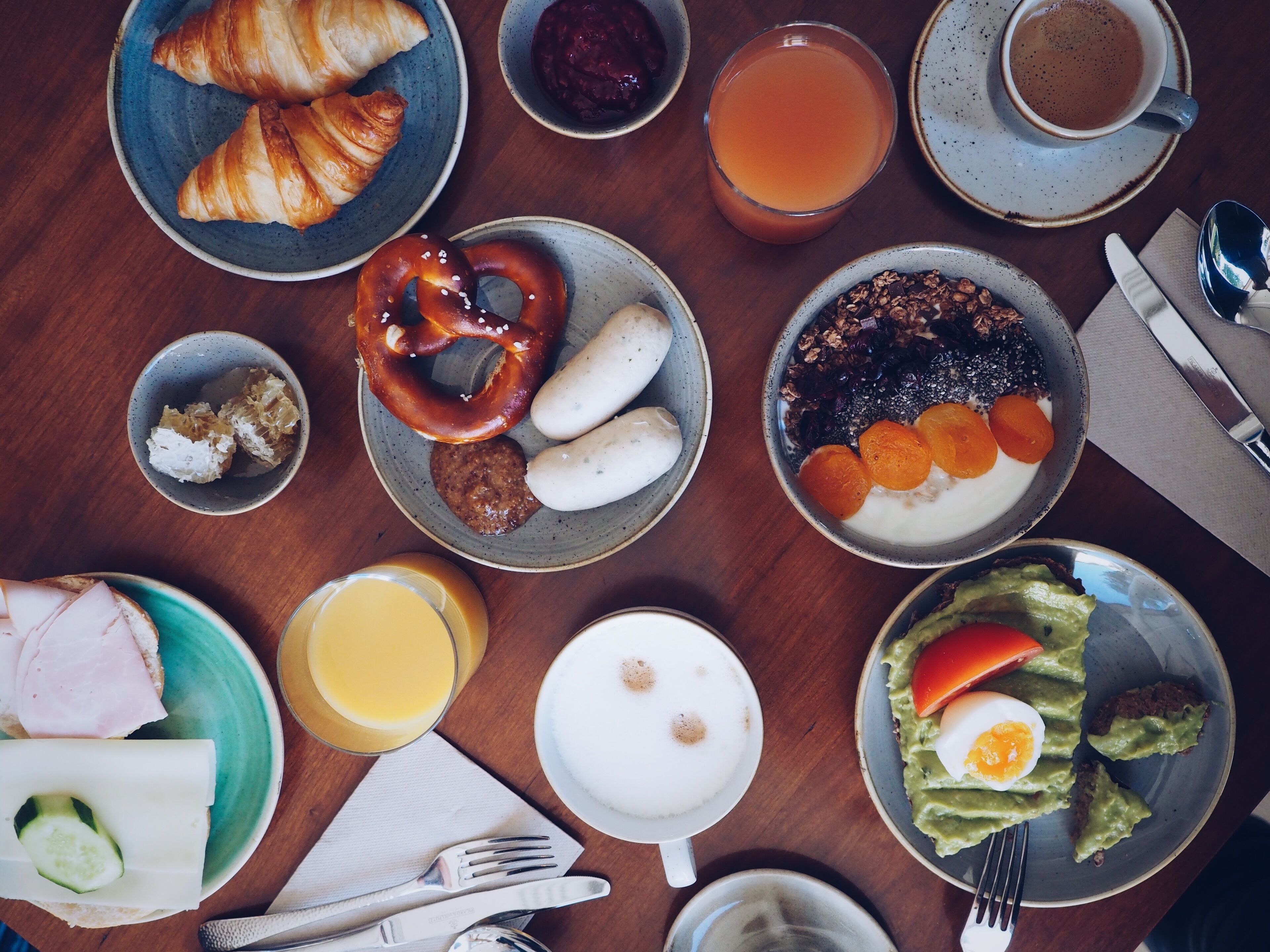 daily buffet breakfast (eur 13.00 per person)