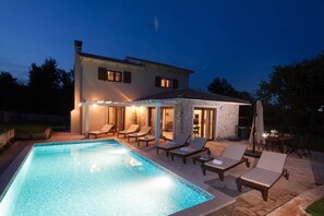 Luxury Villa, 4 Bedrooms, Private Pool (Sesta) | In-room safe, individually decorated, individually furnished, desk - Villas Adagio (Barban)