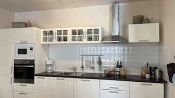 Luxury Villa, 3 Bedrooms, Private Pool (Kvarta) | 3 bedrooms, in-room safe, individually decorated, individually furnished