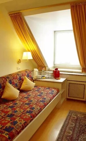 客房內保險箱、書桌、隔音、搖籃/嬰兒床