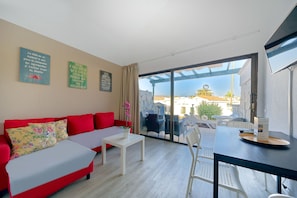 Standard Bungalow | 1 bedroom, individually decorated, individually furnished, WiFi