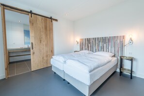 Double Room, Garden View, Ground Floor | Hypo-allergenic bedding, minibar, blackout curtains, soundproofing - Nieuw Leven Texel (Den Burg)