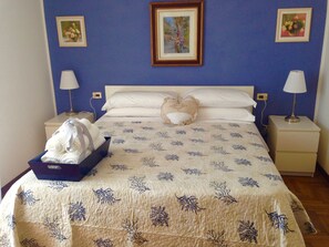 公寓, 1 間臥室, 湖景 | 埃及棉床單、高級寢具、熨斗/熨衫板、免費 Wi-Fi