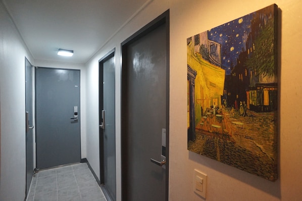 Interior - Blue Mansion Guesthouse (Seoul)