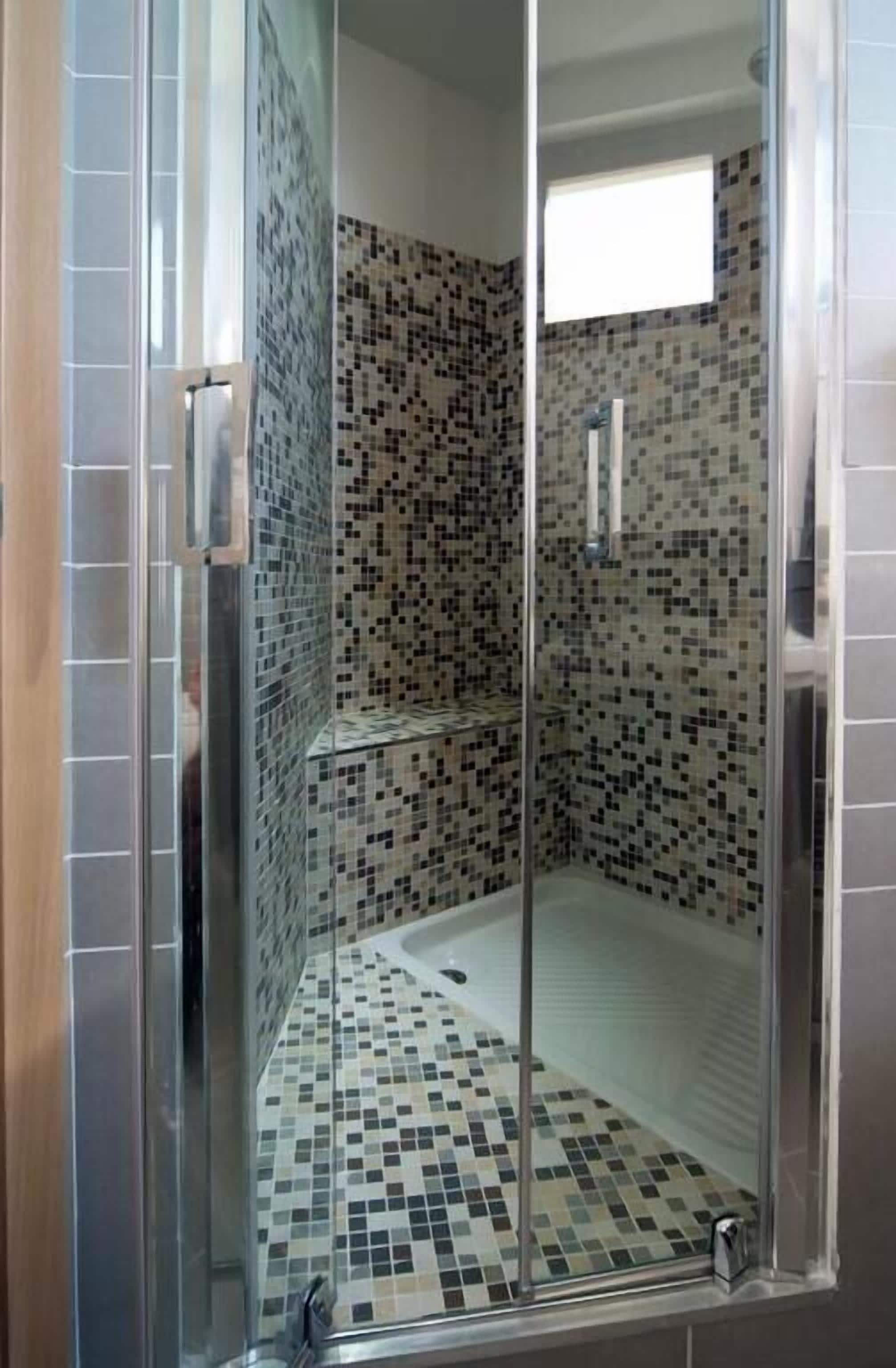 Chambre Quadruple | Salle de bain