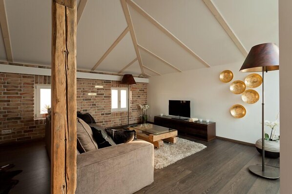 Apartment | Living area | LCD TV, iPod dock - Ringelnatz Warnemünde (Rostock)