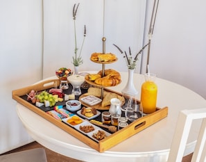 Free daily cooked-to-order breakfast  - The Infinity 180 Luxury Suites - Adults Only (Alonissos)