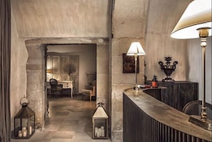 Check-in-/Check-out-Schalter