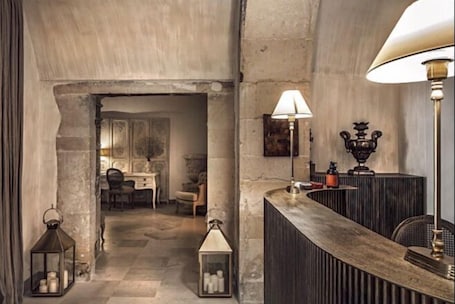 Check-in/check-out kiosk. Seven Rooms Villadorata