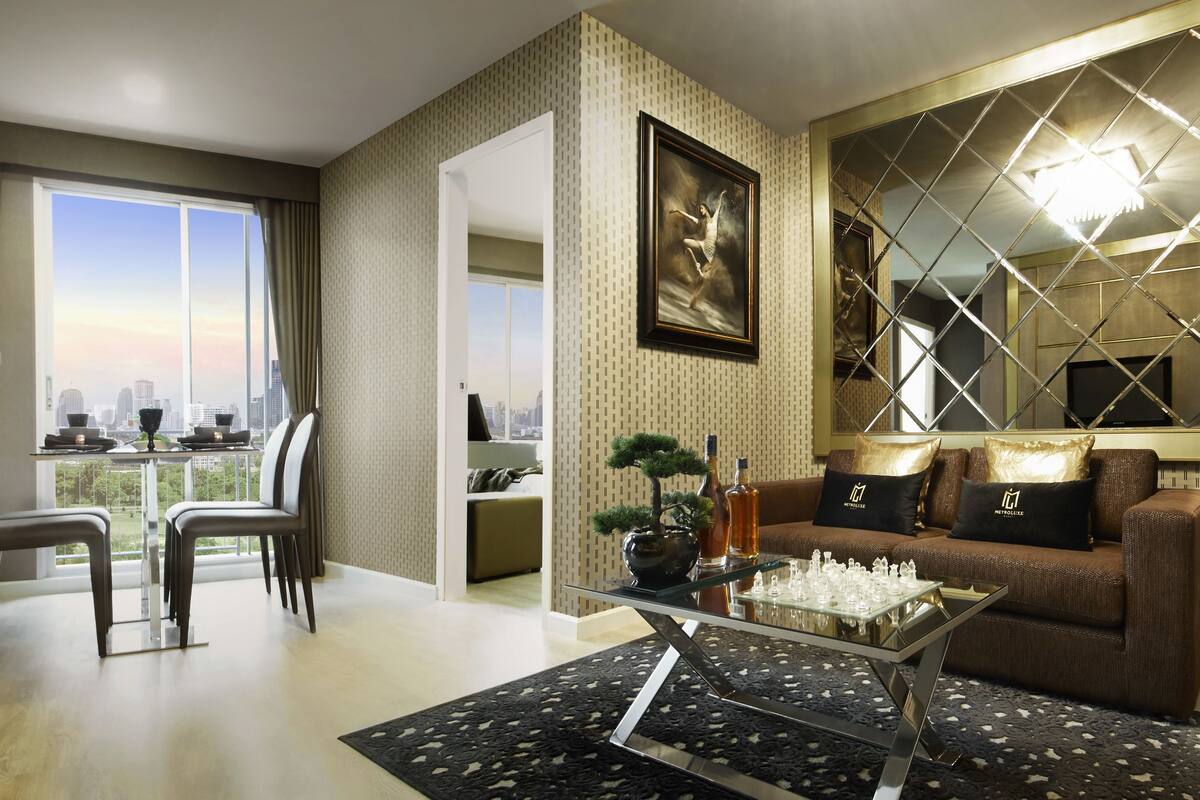 1-Bedroom Condo | บริเวณนั่งเล่น | ทีวีจอแบน