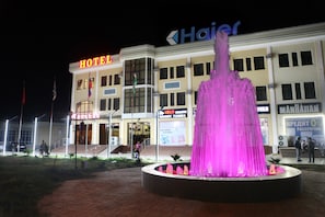 Fountain - Hotel Naxshab (Qarshi)