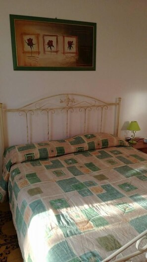 Chambre Quadruple Familiale, coin cuisine | Wi-Fi gratuit, draps fournis