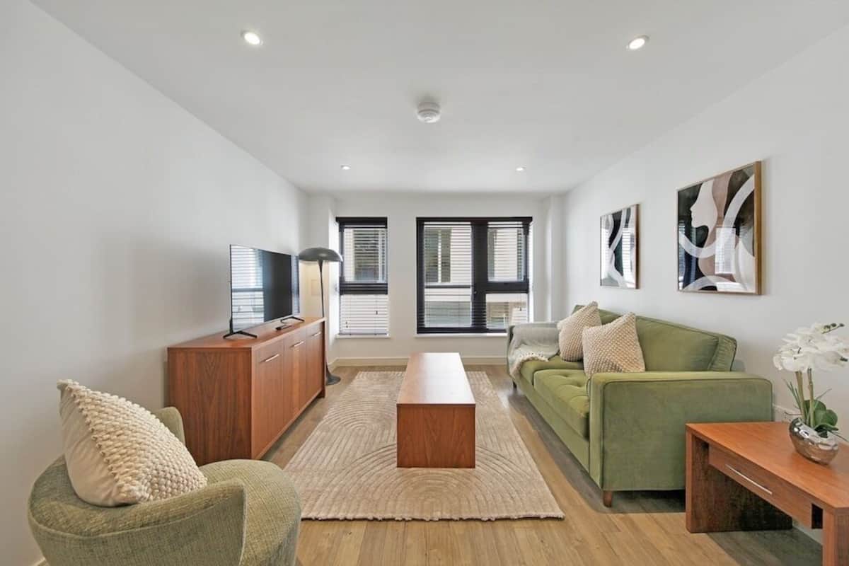 Comfort Apartment, 1 Bedroom, City View | Living area | 42-inch flat-screen TV with digital channels, TV, streaming services