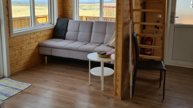 Flat-screen TV - Starmyri 2a Cottages (Djupivogur)