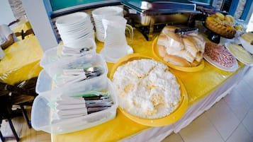 Petit déjeuner buffet compris tous les jours