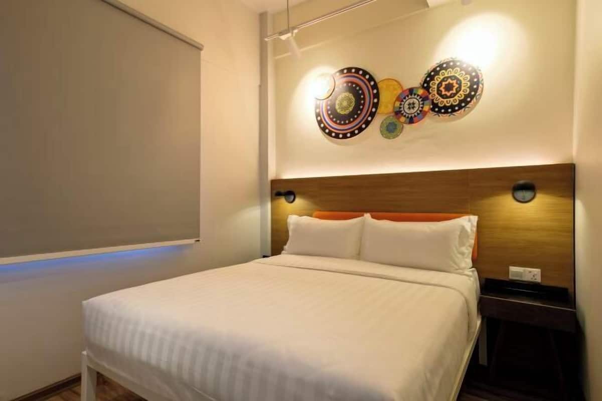 8 habitaciones, insonorización y tabla de planchar con plancha