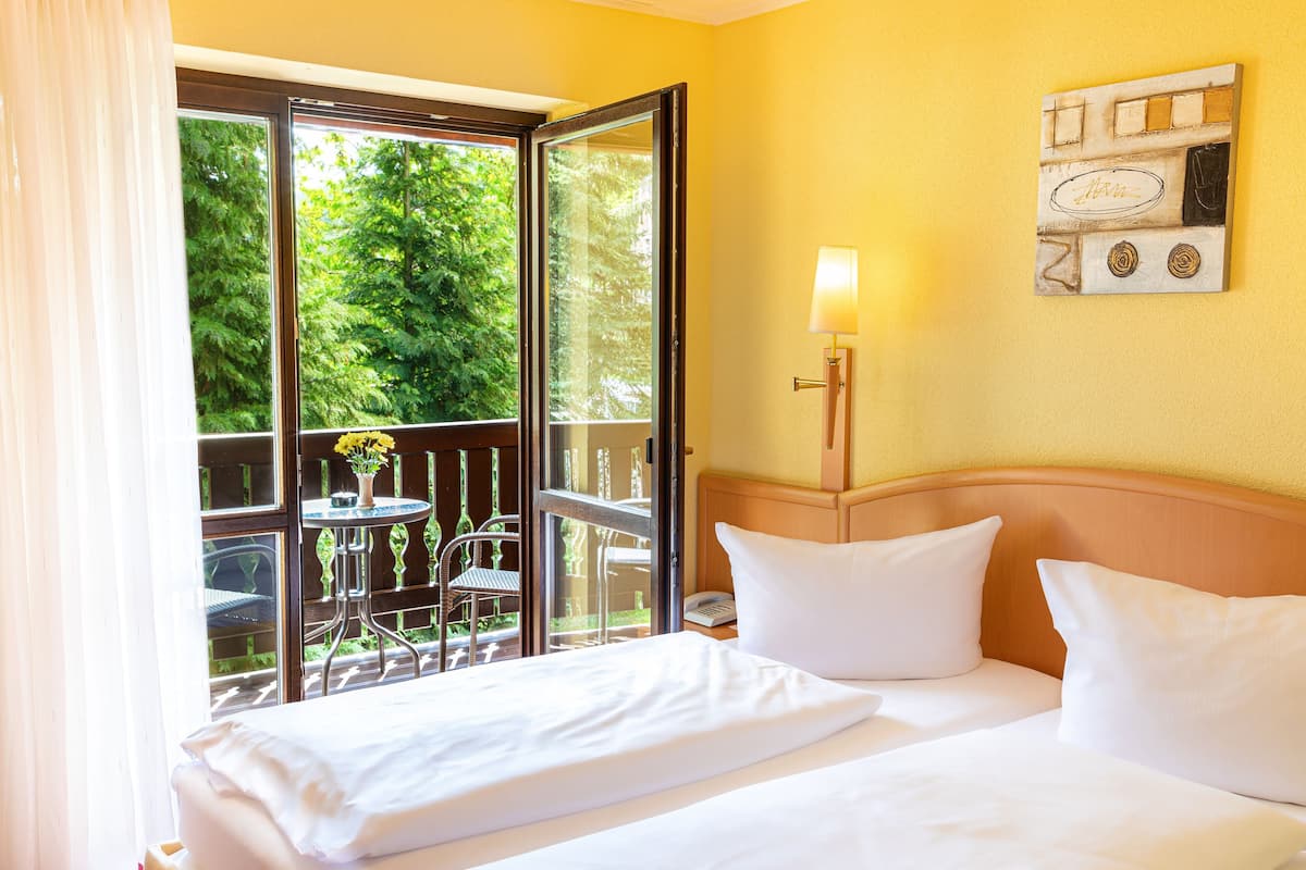 Standard Double Room | In-room safe, individually decorated, individually furnished