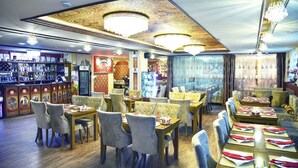 2 restaurants; lunch, dinner, and brunch served - Margad Hotel (Ulaanbaatar)