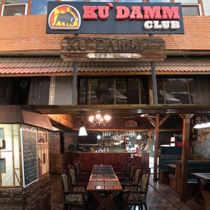 2 restaurants, lunch, dinner, brunch served; Chinese cuisine - Margad Hotel (Ulaanbaatar)