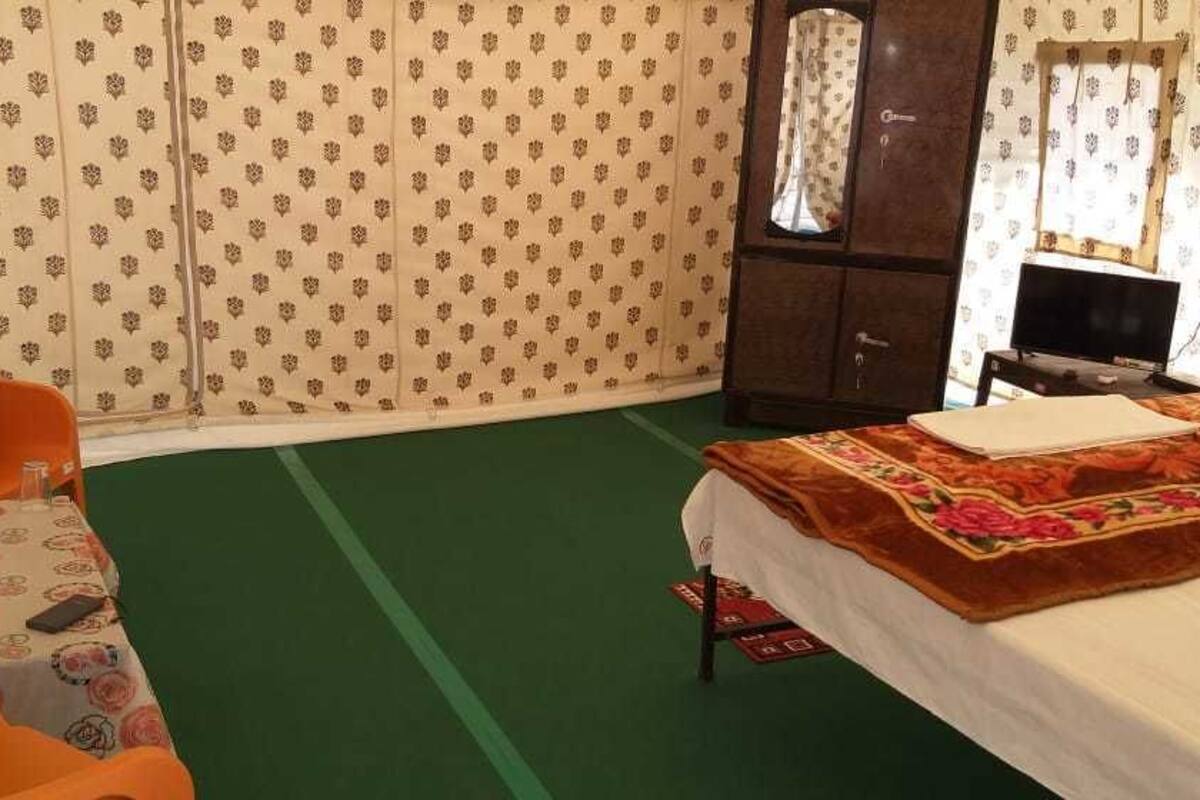 In-room safe, individually decorated, individually furnished, desk