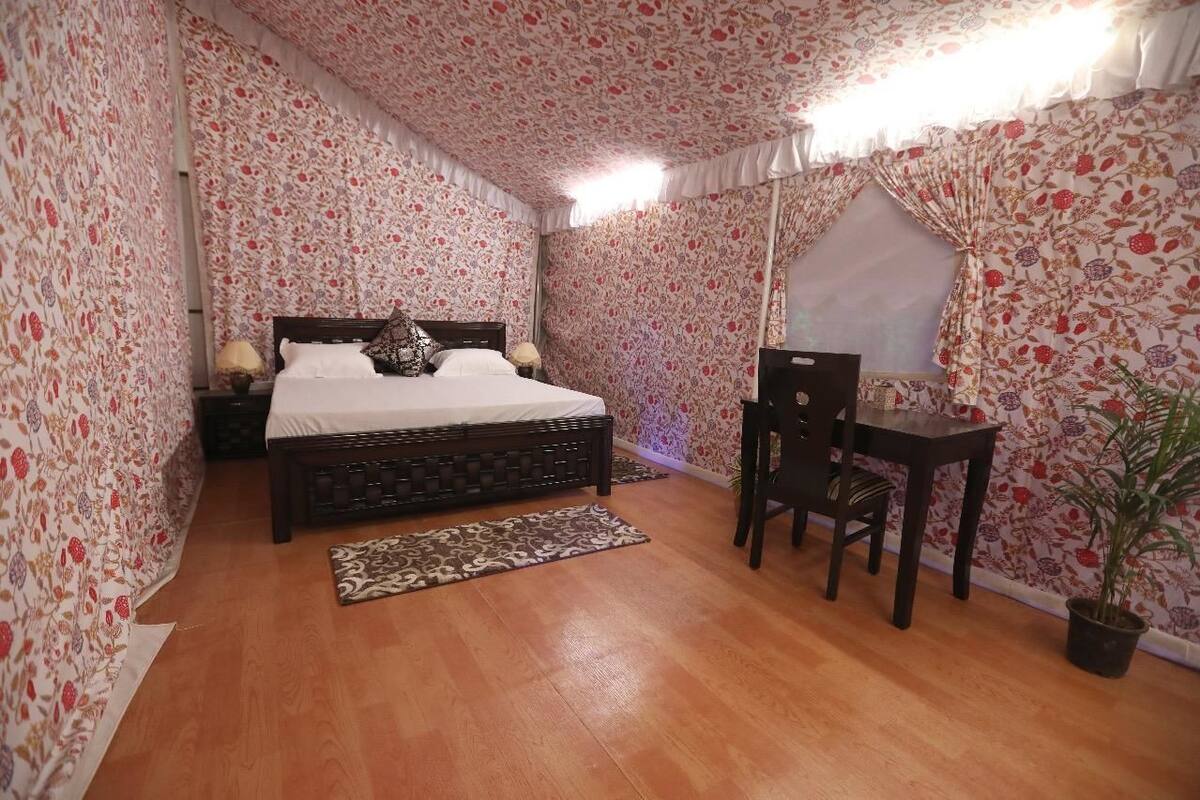 In-room safe, individually decorated, individually furnished, desk