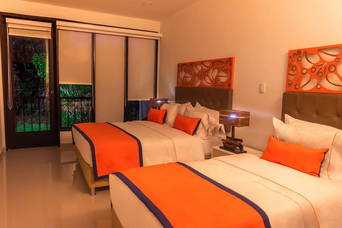 Doppia Standard, 1 camera da letto, non fumatori, vista giardino | Biancheria da letto di alta qualità, copriletto in piuma