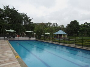 2 outdoor pools, pool umbrellas - Hotel Yalconia (San Agustin)