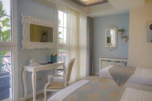 Superior Double or Twin Room | In-room safe, desk, blackout drapes, free WiFi - Elegance Asia Hotel (Istanbul)