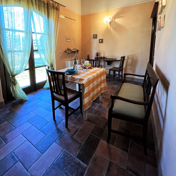 Basic Apartment (Topazio) | Living room