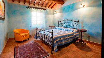 Family Apartment (Tormalina) | Individually furnished, free WiFi, bed sheets