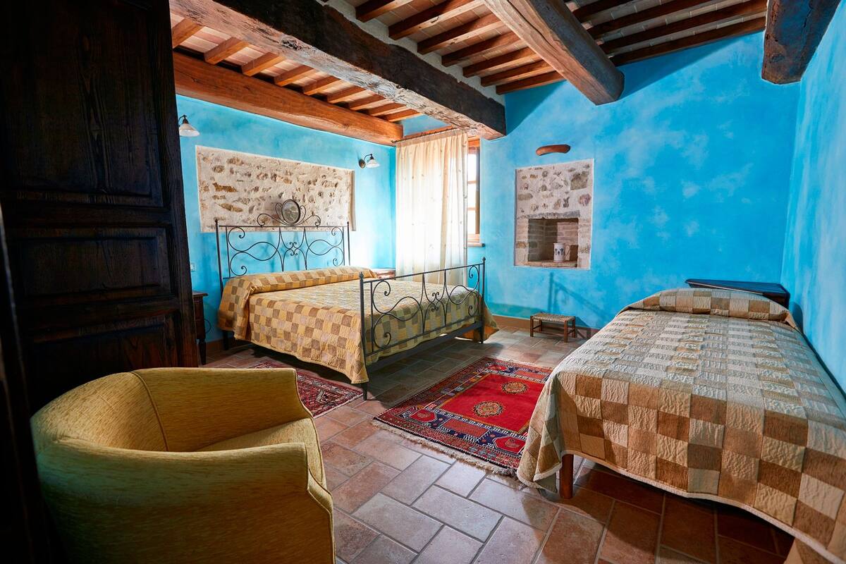 Deluxe Apartment (Acquamarina) | Free WiFi, individually furnished, bed sheets