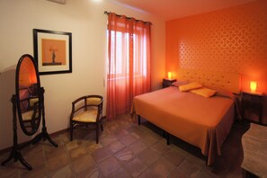 Rollaway beds, free WiFi, bed sheets
