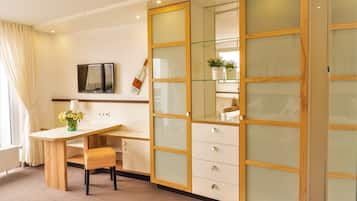 Double Room, Balcony, Sea View | Living area | 100-cm plasma TV with cable channels, TV