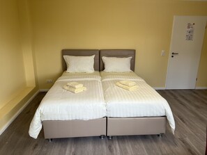 Standard Twin Room, 2 Twin Beds | Blackout drapes, soundproofing, free WiFi, bed sheets