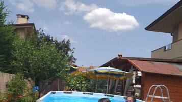 Piscina stagionale all'aperto